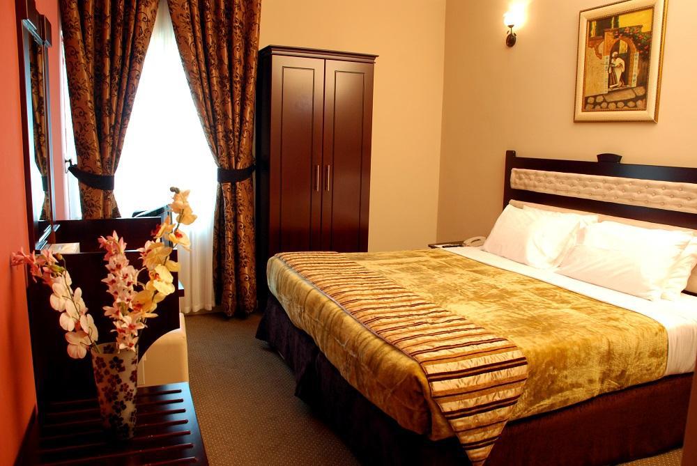 Al Bustan Hotel Sardzsa Kültér fotó