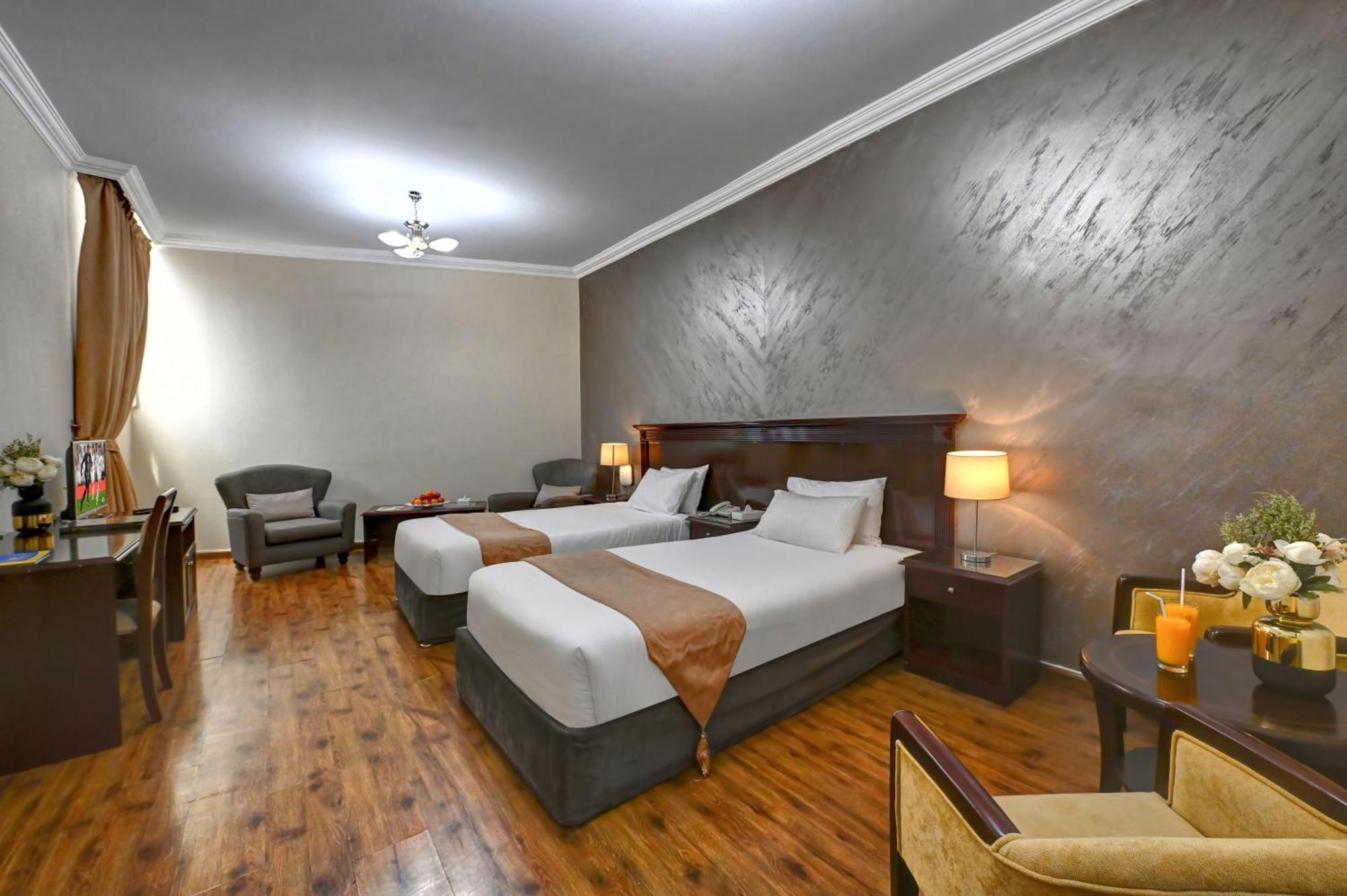 Al Bustan Hotel Sardzsa Kültér fotó
